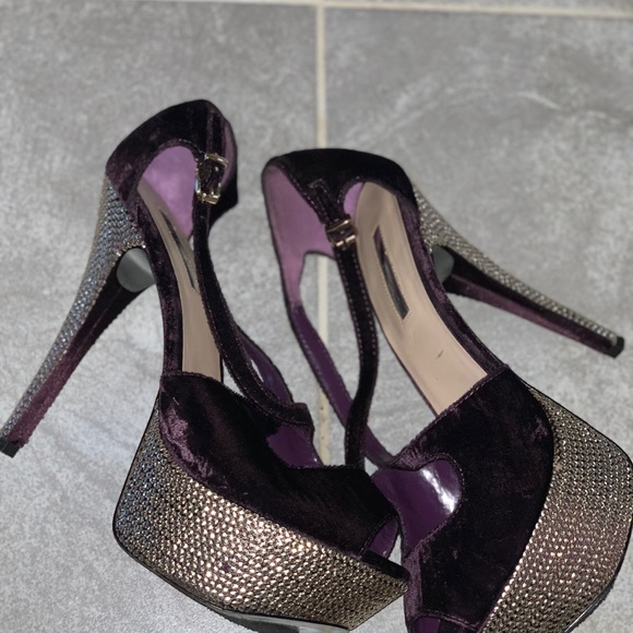 Crush velvet platform heels - Picture 2 of 5